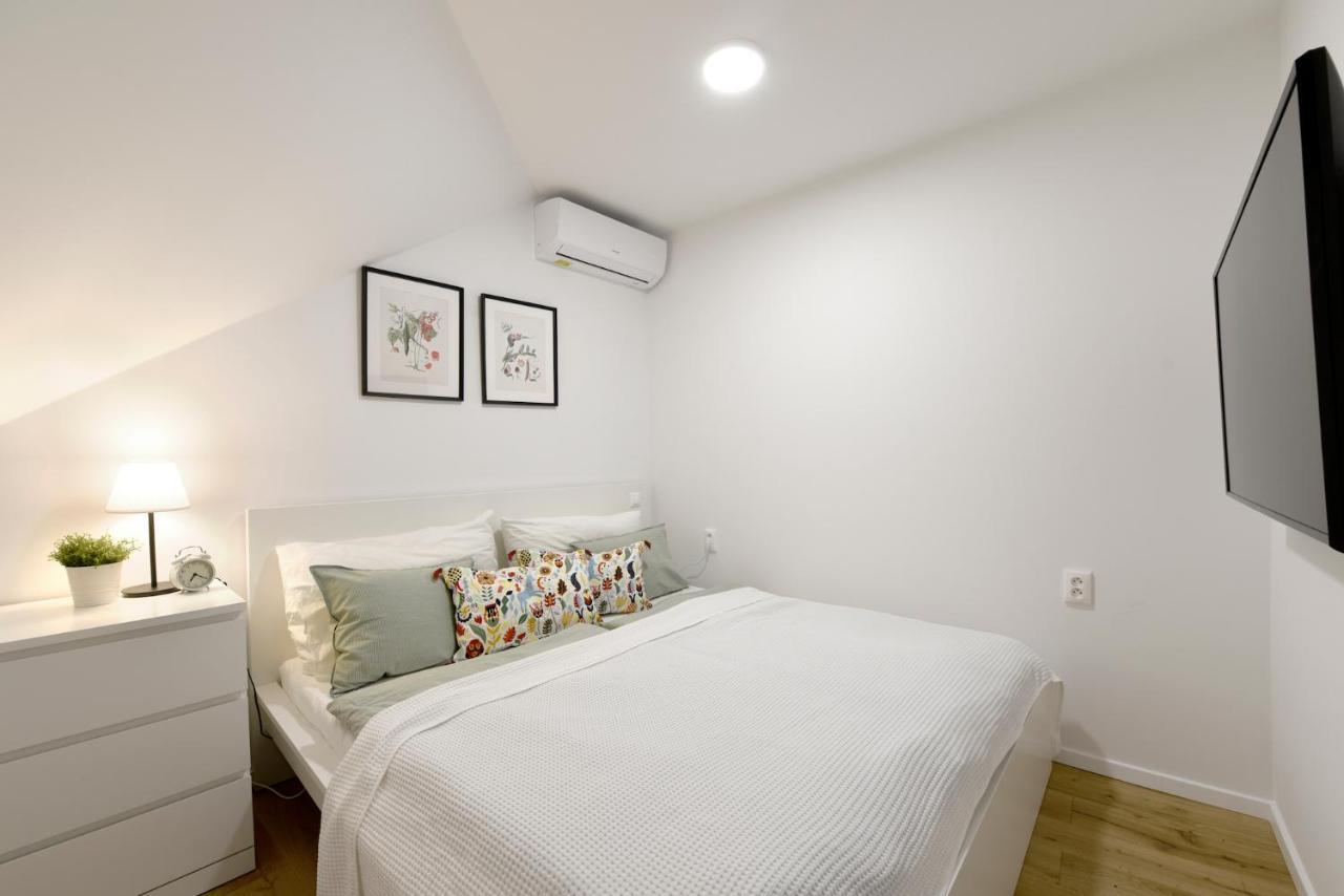 Apartman S Atriom V Historickom Centre Тренчин Екстер'єр фото