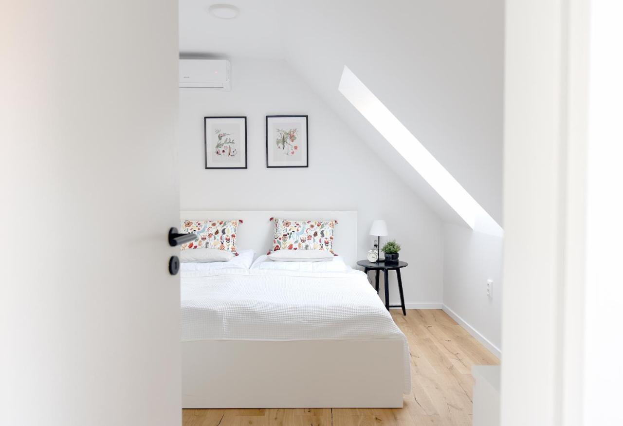 Apartman S Atriom V Historickom Centre Тренчин Екстер'єр фото