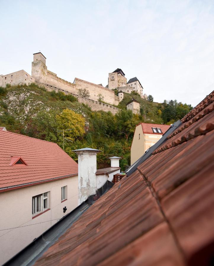 Apartman S Atriom V Historickom Centre Тренчин Екстер'єр фото
